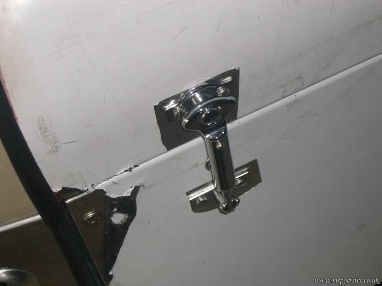 Bonnet Catches and Centre Console